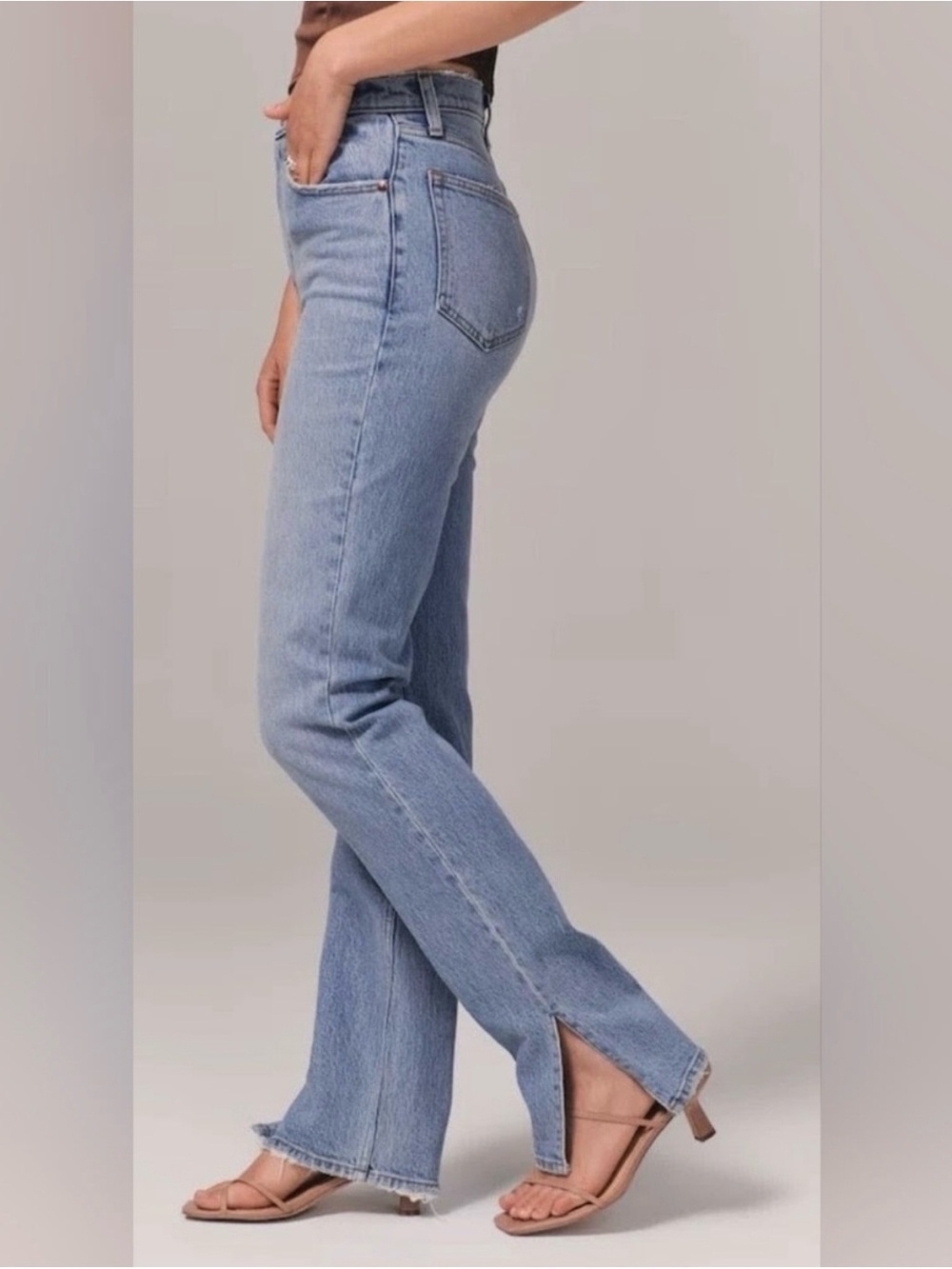 Abercrombie & Fitch The ‘90s Straight Ultra High Rise Jeans Side Slit 26 / 2